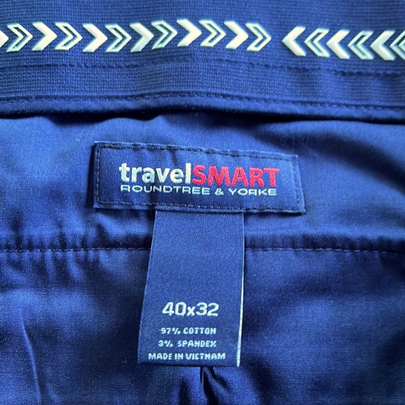 Roundtree and Yorke travel smart black men’s pants. - Picture 5 of 6